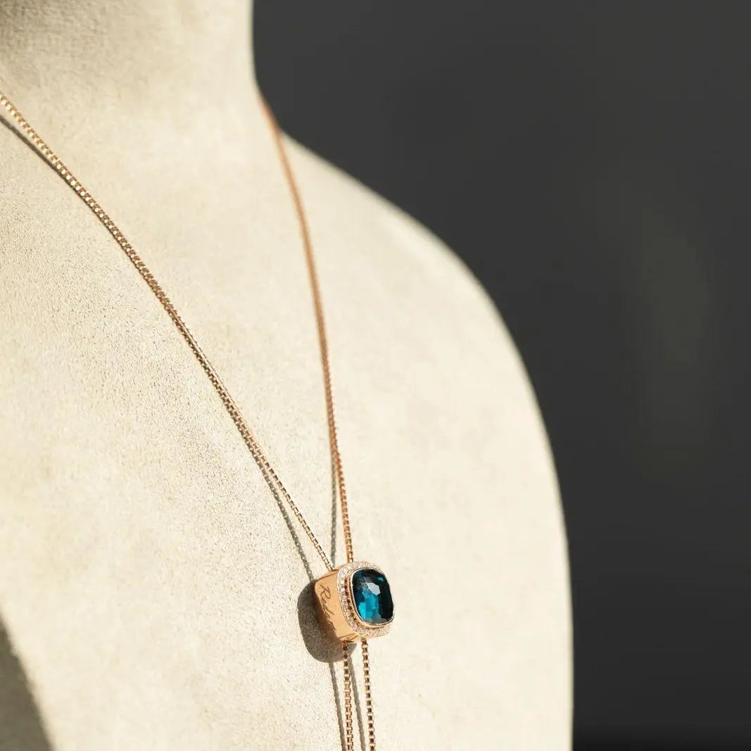 Sautoir Elegant Gold Necklace with Gem Pendant in Necklace by REDAM JEWELRY
