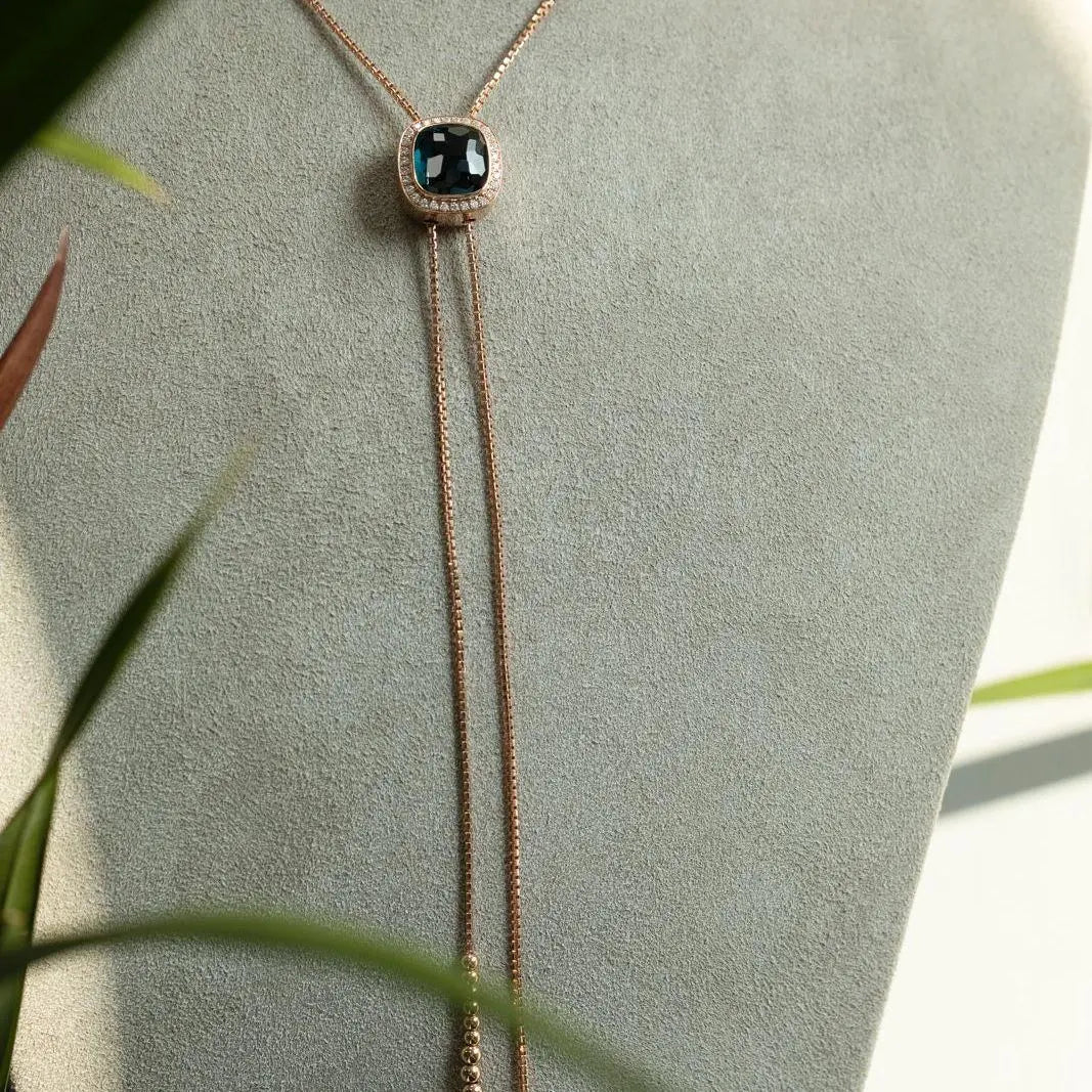 Sautoir Elegant Gold Necklace with Gem Pendant in Necklace by REDAM JEWELRY